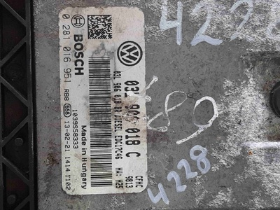 03L906018C Блок управления двигателем Skoda Octavia II рестайлинг (2008—2013) 2012