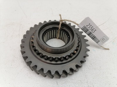 02A311251C шестерня 1 передачи Volkswagen Passat B4