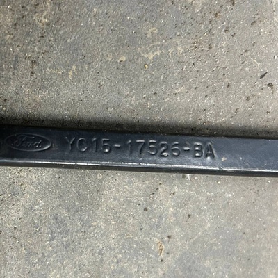 YC1517526BA дворник стеклоочистителя правое transit mk7