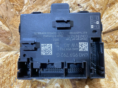 4M0959792G Блок управления двери Audi A4 B9 2016