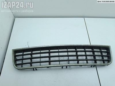 4B0807683L Решетка (заглушка) в бампер Перед. Audi A6 C5 (1997-2005) 2002
