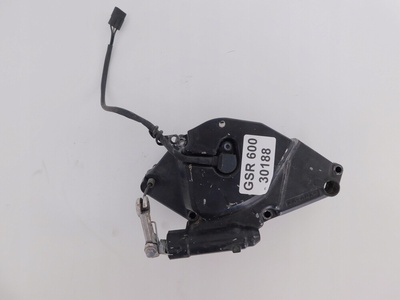 11385760893 Suzuki gsr 600 крышка звездочки