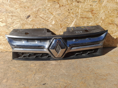 623103564R Решетка радиатора Renault Duster 2018