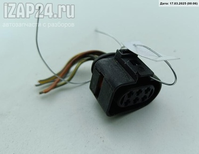 1J0973733 Разъем (фишка) проводки Skoda Octavia mk1 (A4) 1999