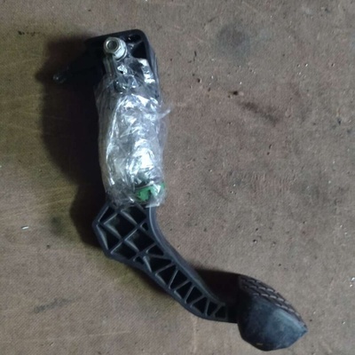 1J1721321C Педаль сцепления Audi TT 1 2002