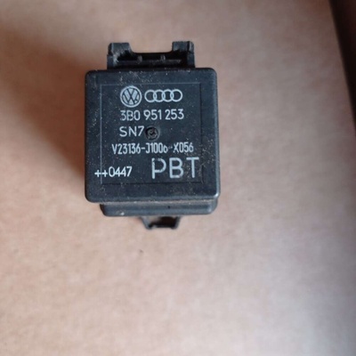 3B0951253 Реле (прочее) Skoda Octavia A5 restailing 2010