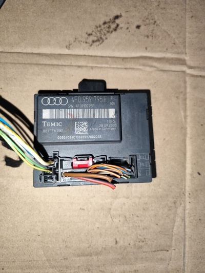 4F0959795F Блок управления двери задней левой Audi A6 C6 (S6,RS6) 2005