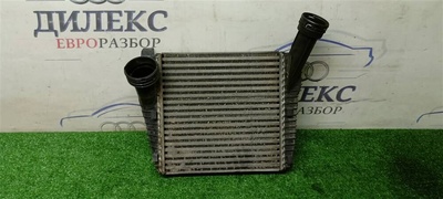 7l6145804 интеркулер VW Touareg 2002-2010 2006
