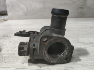 T403522 Фланец (тройник) системы охлаждения Audi A4 B5 2001