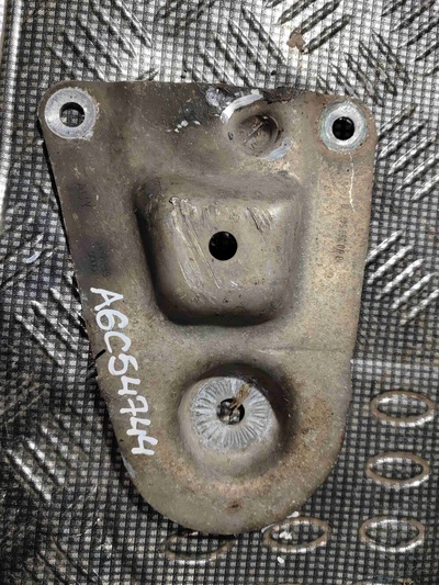 8D0399542B Кронштейн подрамника Audi A6 C5(1997-2004) 1999
