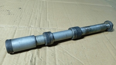CBR600F22331265 Honda cbr 600 f2 ось ось болт колёса передняя переднее втулка втулка пк 25 f3