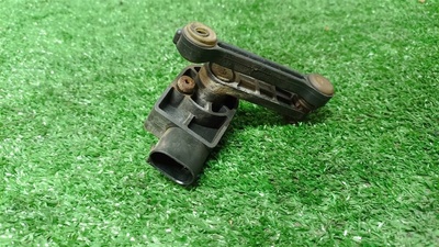 7L0616571D датчик регулировки дорож. просвета VW Touareg 2002-2010 2006