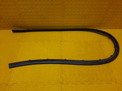 5JA839697C Уплотнитель двери Volkswagen POLO CK4 2021
