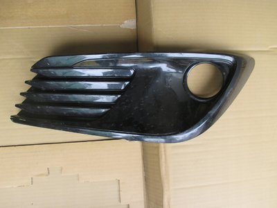 5203002210 toyota auris ii 2 рестайлинг решетка бампера правая