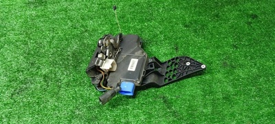 7L6839016D замок двери VW Touareg 2002-2010 2006