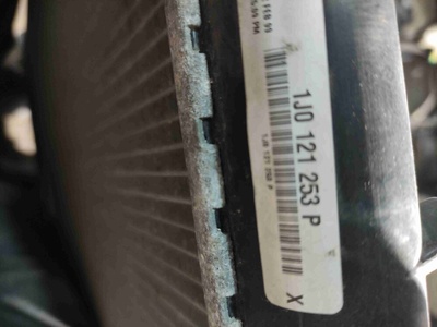 1J0121253P Радиатор основной Seat Toledo 2 1999