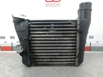 8E0145805AA Интеркулер (радиатор интеркулера) Audi A4 B7 (2004-2009) 2008 ,