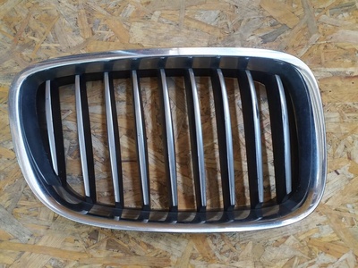51137200168 Решетка радиатора BMW 5 F10/F11/GT F07 2016