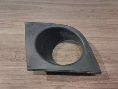 62257ED200 Рамка противотуманной фары NISSAN TIIDA C11