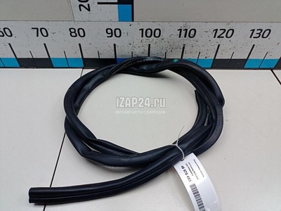 7P6823707A Уплотнитель капота VAG Touareg (2010 - 2018)