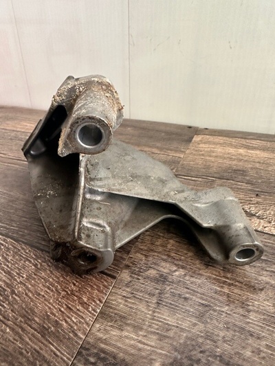 8K0199307CC Кронштейн двигателя Audi A6 C7 2012