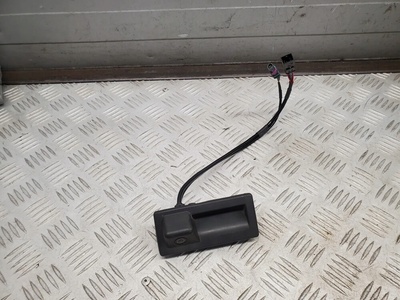3V0827566L Audi a4 s4 b9 на задней панели ручки