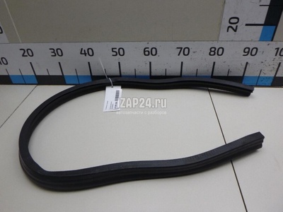 8U0823723 Уплотнитель (внутри) VAG Q3 (8U) (2012 - 2018)