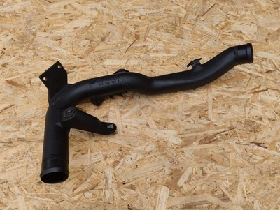 8D0145840S Патрубок интеркулера Audi A4 B5 2001 ,8E0145762C,8E0145762A