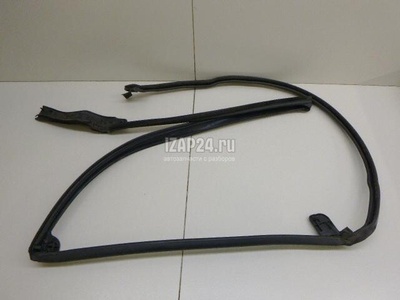 LR054825 Уплотнитель двери Land Rover Range Rover IV 2013
