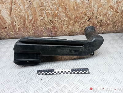 0K51A13330 Воздухозаборник Kia Carnival UP/GQ 2001