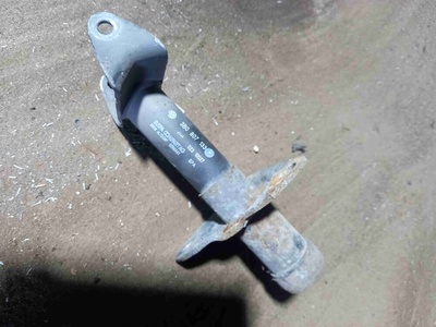 3b0807133 Кронштейн крепления бампера переднего Volkswagen Passat B5 1998