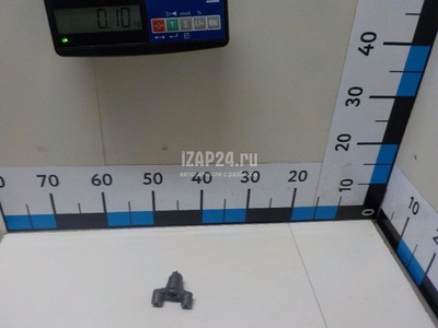 232960E010 Кронштейн форсунки Toyota Hilux 2015