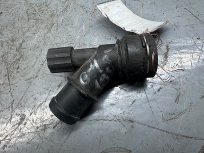 1J0121619A Фланец (тройник) системы охлаждения Audi A3 8L 2003