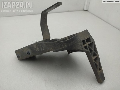 4b0941705 Рамка фары противотуманной левой Audi A6 C5 (1997-2005) 1999