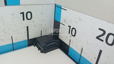 8922748070 Блок электронный Toyota ES 2018