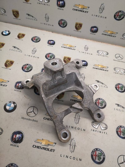 4H0199308AK Кронштейн двигателя Audi RS6 C7 2018