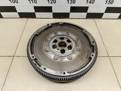 03L105266E Маховик VW Passat [B6] 2005-2010