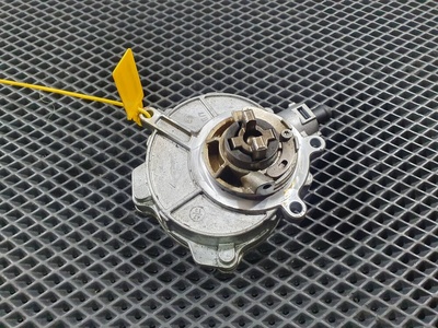 06E145100M Насос вакуумный Audi S7 4G 2013 ,06E145100R,06E145100AA,06E145100Q