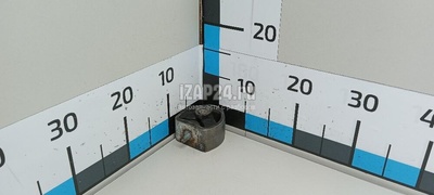 8D0399151H Опора КПП левая VAG A4 [B5] (1994 - 2001)