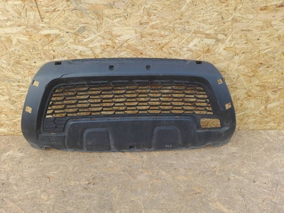 622542036R Заглушка (решетка) в бампер Renault Duster 2017