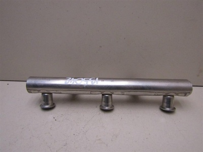 06E130090C Рейка топливная (рампа) Audi A6 (C6,4F) 2005-2011