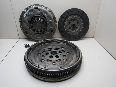 06F105266AB Маховик VW Passat (B6) 2005-2010