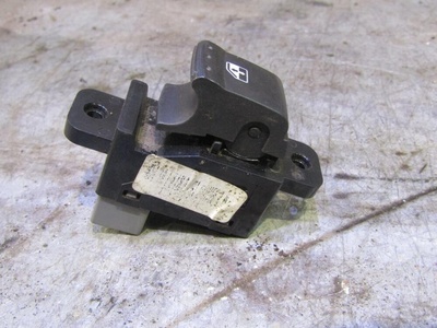 8584009010 Кнопка стеклоподъемника SsangYong Actyon Sport 2006-2012