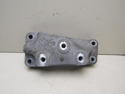 1K0199117AM Кронштейн КПП левый VW Passat (B6) 2005-2010