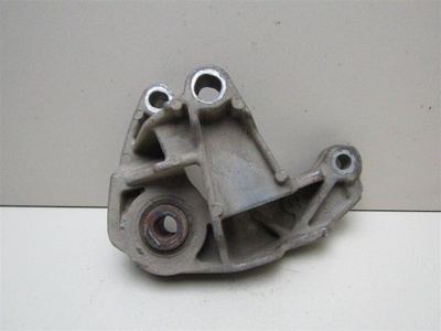 BP4K39010B Кронштейн двигателя Mazda 3 (BK) 2002-2009