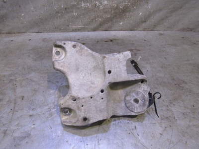 7L6199308A Кронштейн двигателя правый VW Touareg 2002-2010