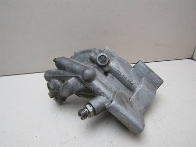 058115405C Кронштейн масляного фильтра Audi A4 (B5) 1994-2002