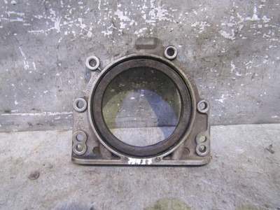 06B103171B Крышка коленвала задняя VW Golf IV \Bora 1997-2005