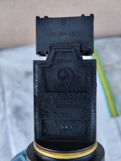 POWIETRZAW210 расходомер воздуха воздушный мерседес w210 w220 3.2 cdi 72268400