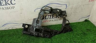 7P6807375B направляющая заднего бампера VW Touareg 2010-2014 2014